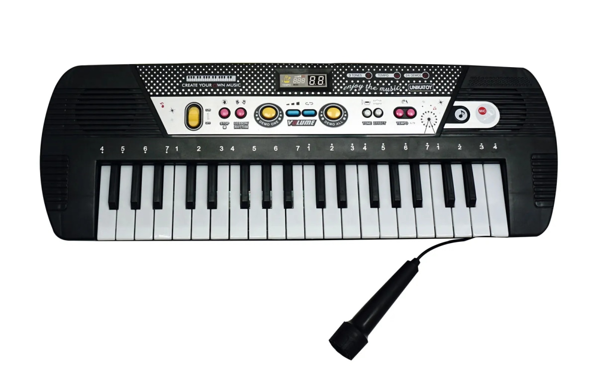 Piano z mikrofonom UNIKATOY - Akcija v trgovini Baby Center