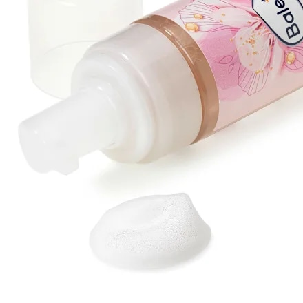 Balea čistilna pena z izvlečkom mandljevih cvetov 150 ml Akcija v trgovini Dm