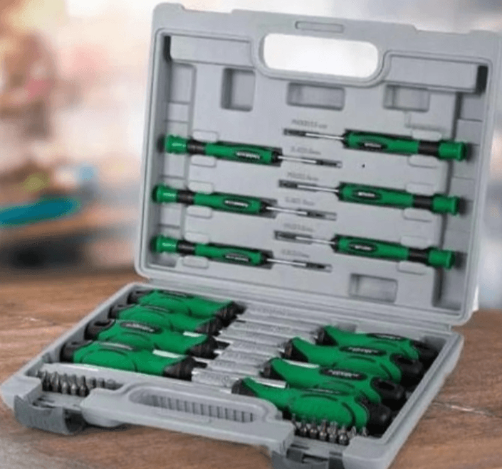 Komplet izvijačev 32-delni Professional - Akcija v trgovini Eurospin