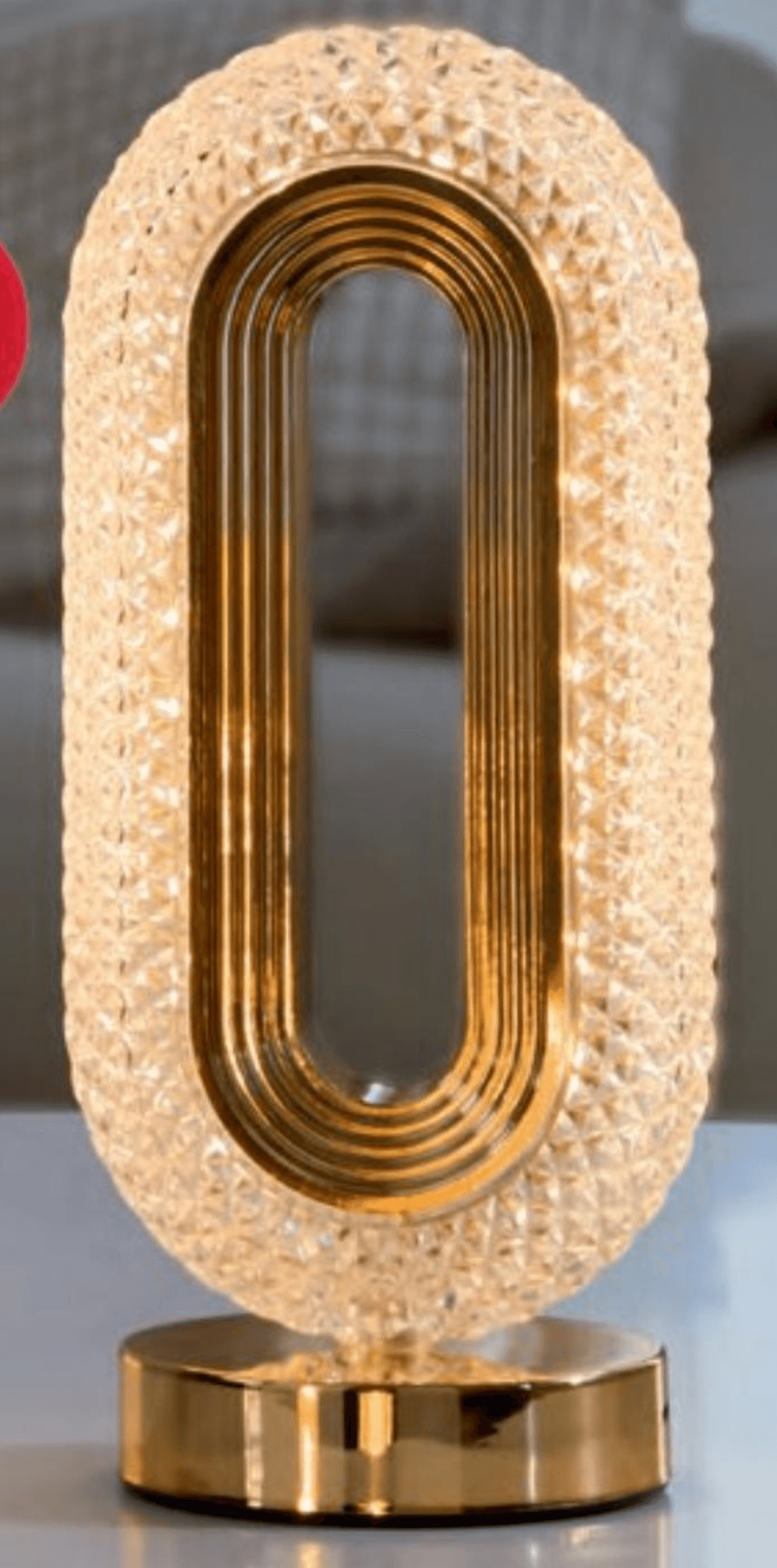 Namizna svetilka v videzu kristala NKD - Akcija v trgovini NKD