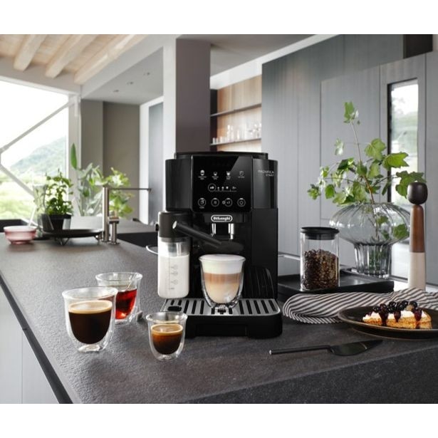 Kavni aparat Delonghi ECAM220.60.B Magnifica Start Akcija v trgovini Harvey Norman