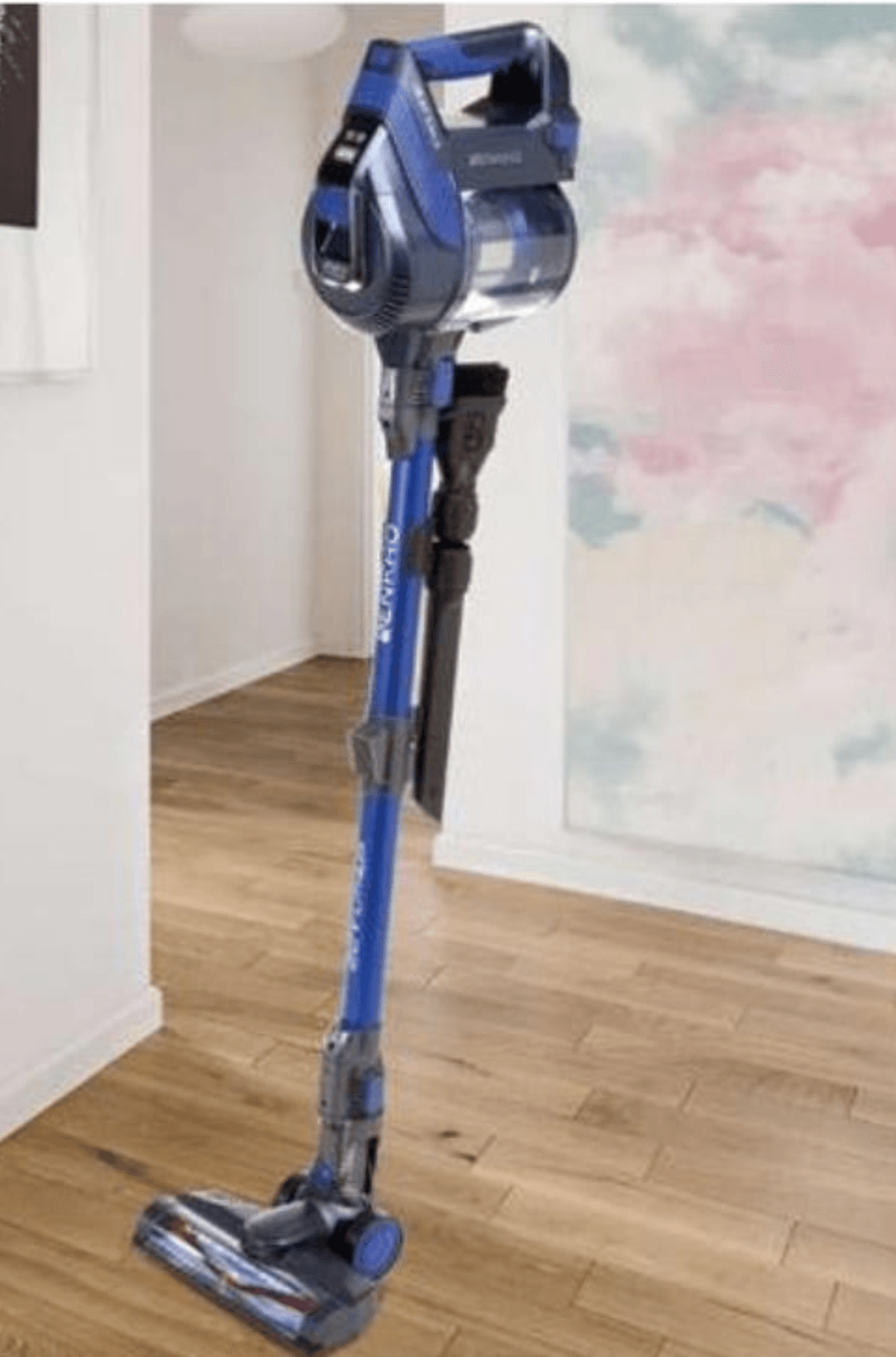 Ciklonski pokončni sesalnik 2v1 ENKHO - Akcija v trgovini Eurospin