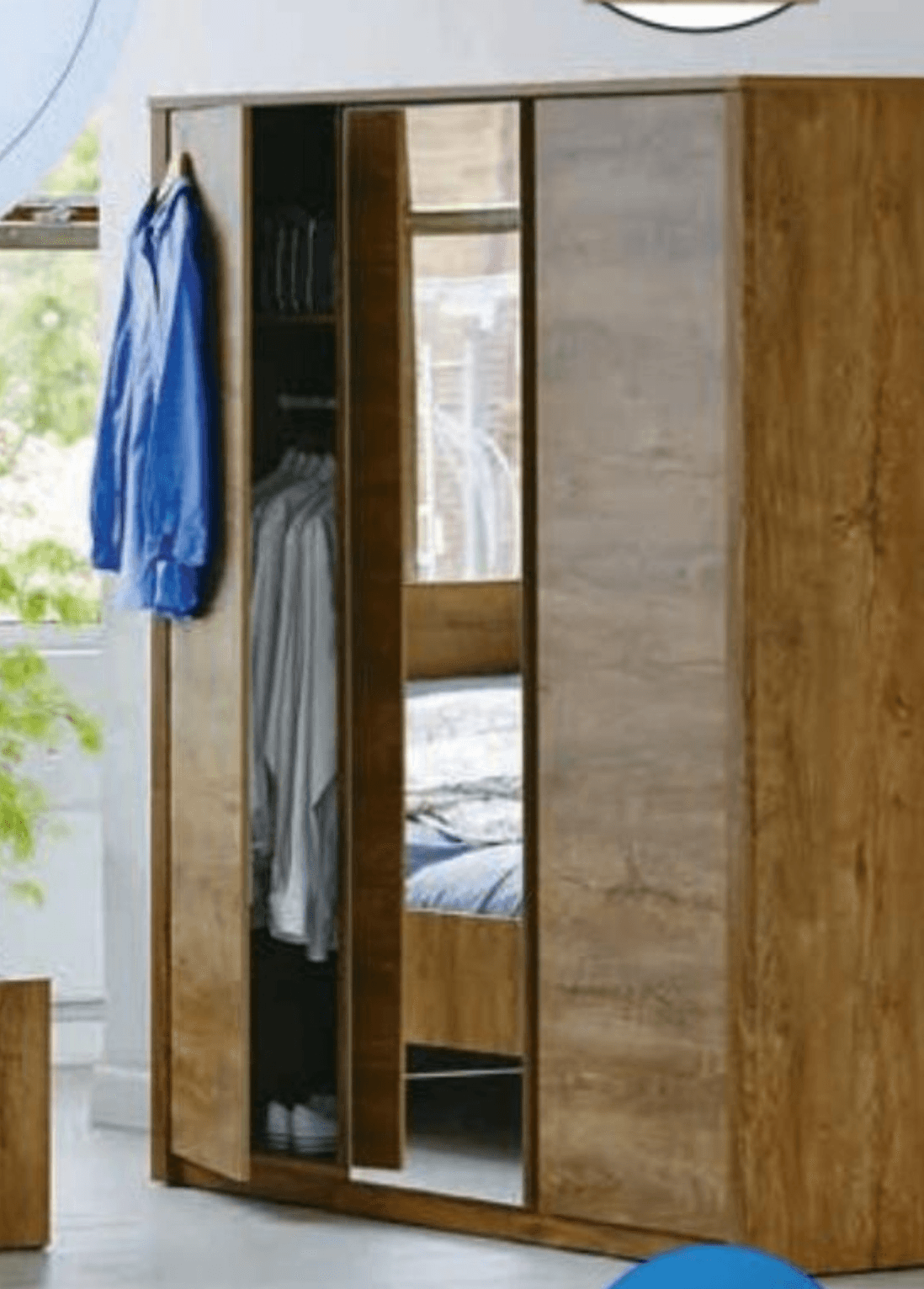 Omara VEDDE - Akcija v trgovini Jysk