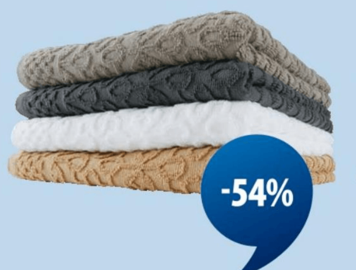 Brisača STIDSVIG 50x100 cm KRONBORG OF DENMARK - Akcija v trgovini Jysk