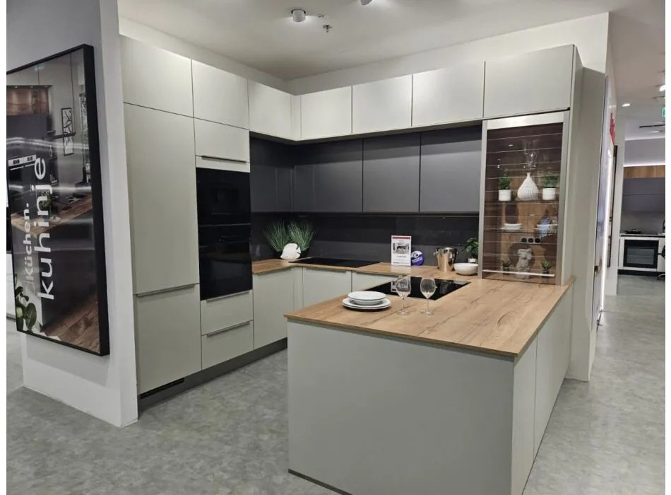 dKuchen Senso, Flash in Frame kuhinje po meri - Akcija v trgovini Harvey Norman