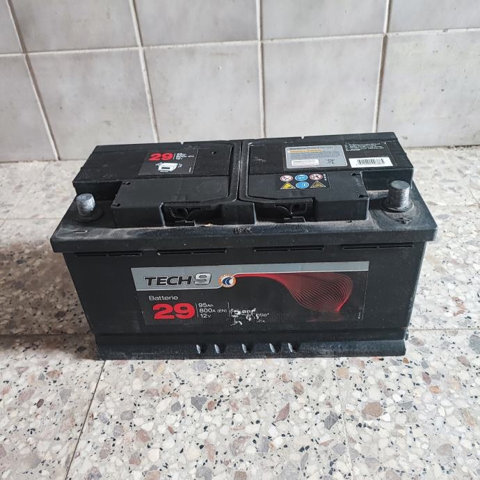 Akumulator Tech9 44 Ah - Akcija v trgovini E.Leclerc
