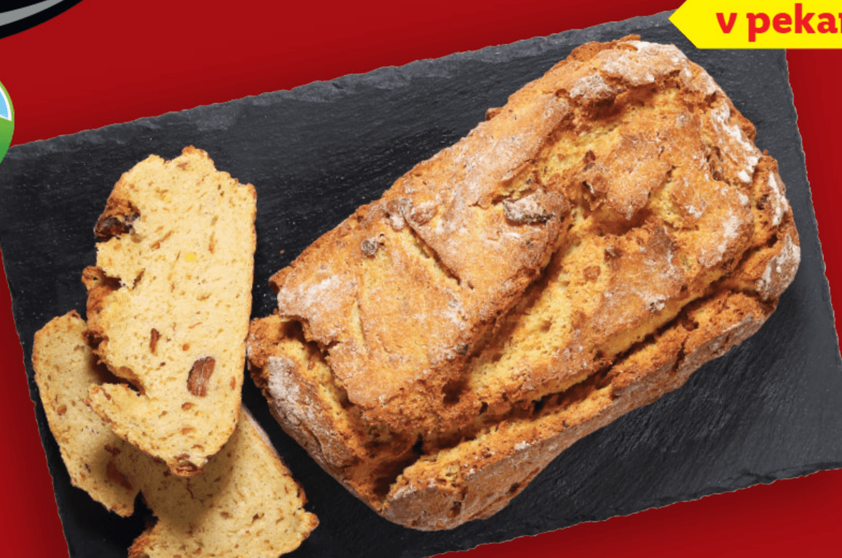 Deluxe Koruzni kruh z ocvirki 400 g - Akcija v trgovini Lidl