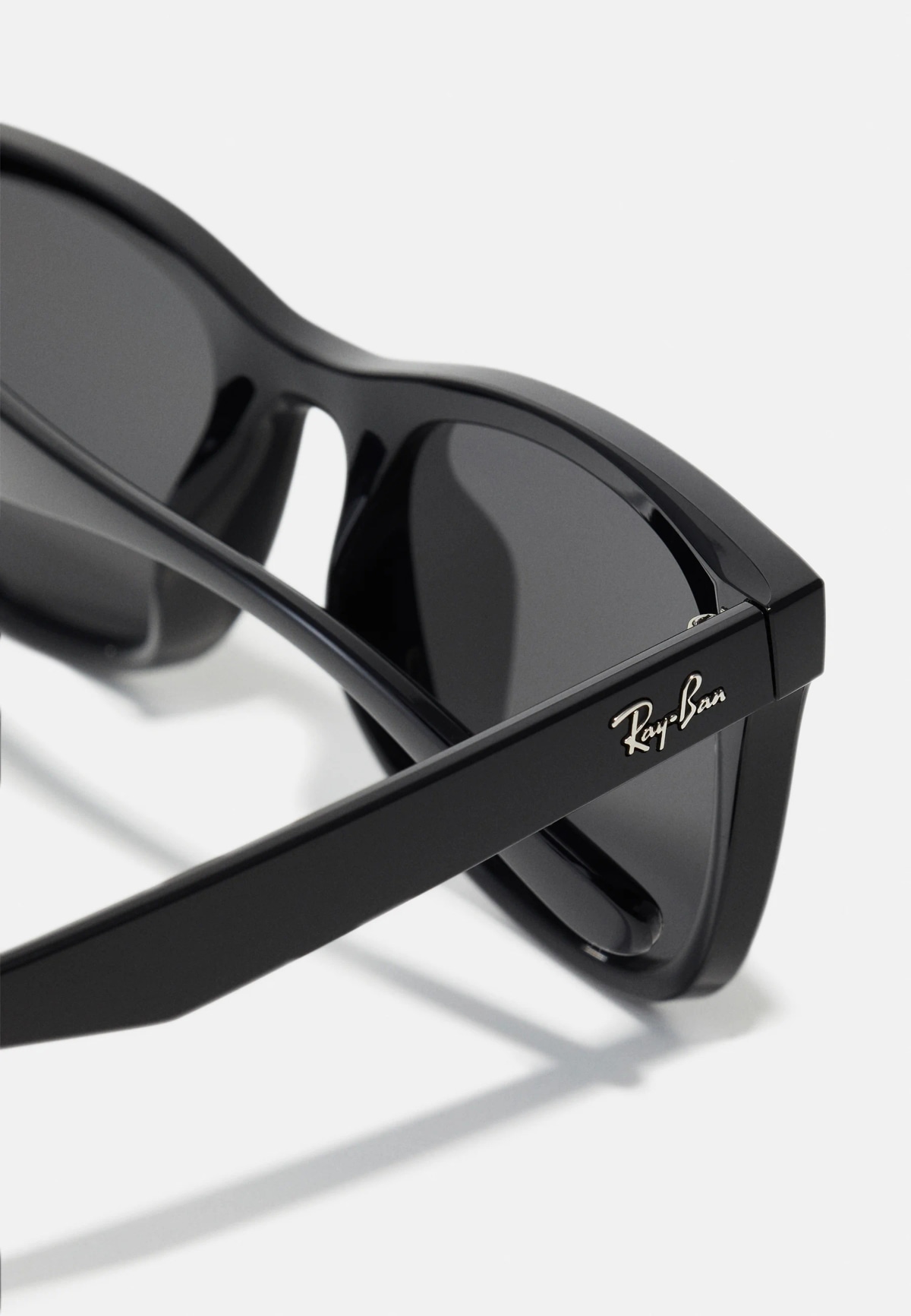 Ray-Ban unisex sončna očala - Akcija v trgovini Kompas Shop