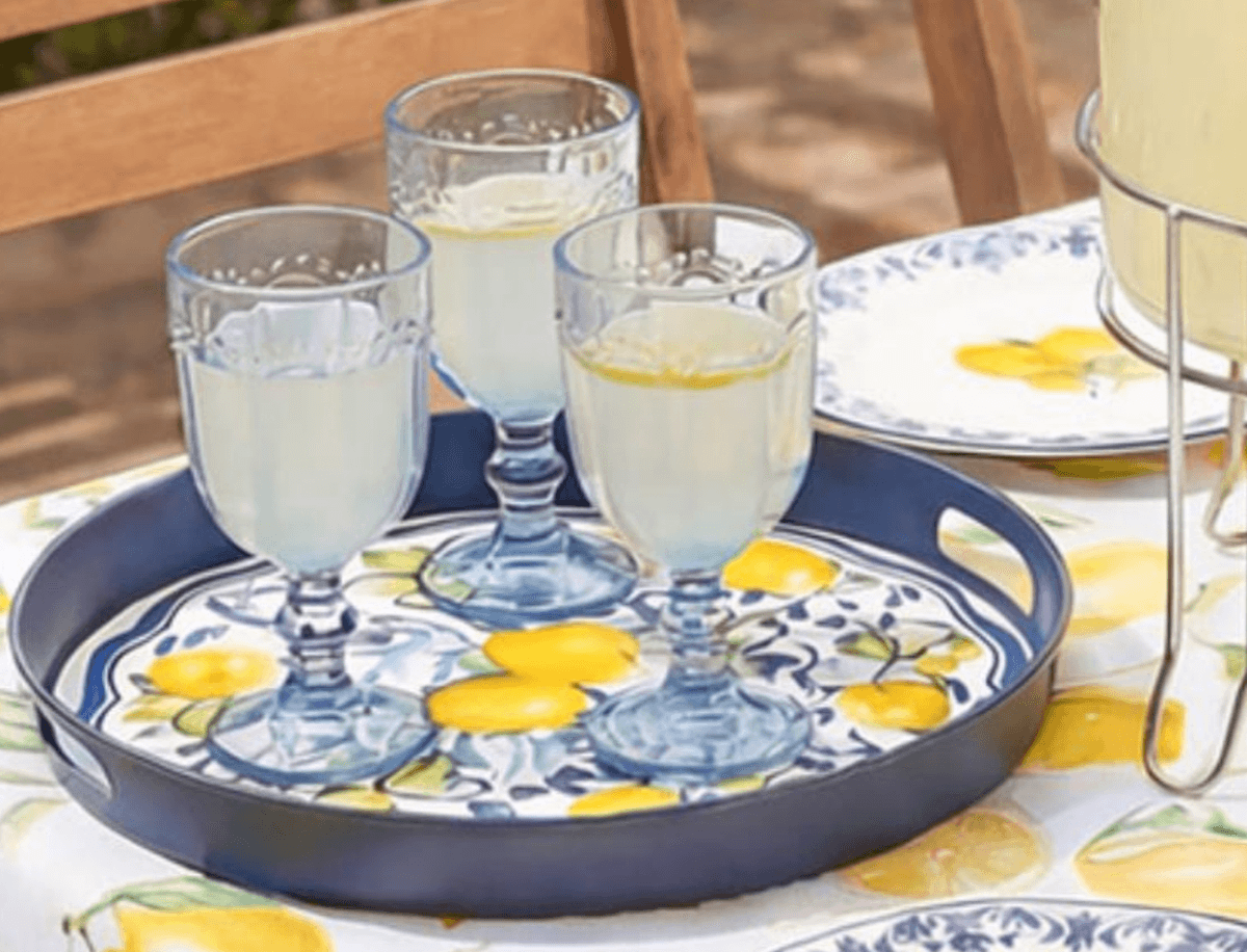 Plastičen pladenj - Akcija v trgovini Pepco