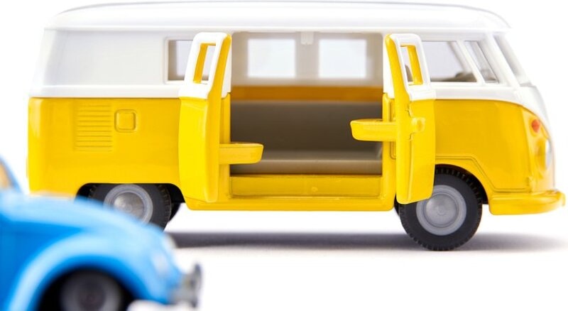 VW T1 s prikolico in VW Hrošč - Akcija v trgovini Mueller