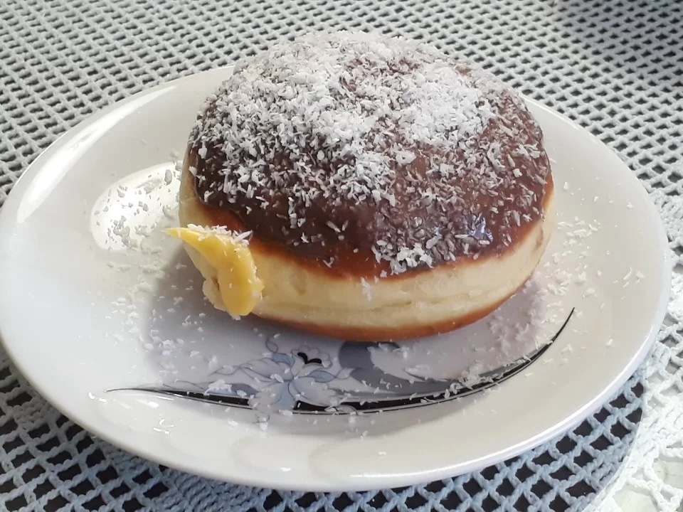 Sveži krof z vanilijevo kremo 170 g - Akcija v trgovini Jager