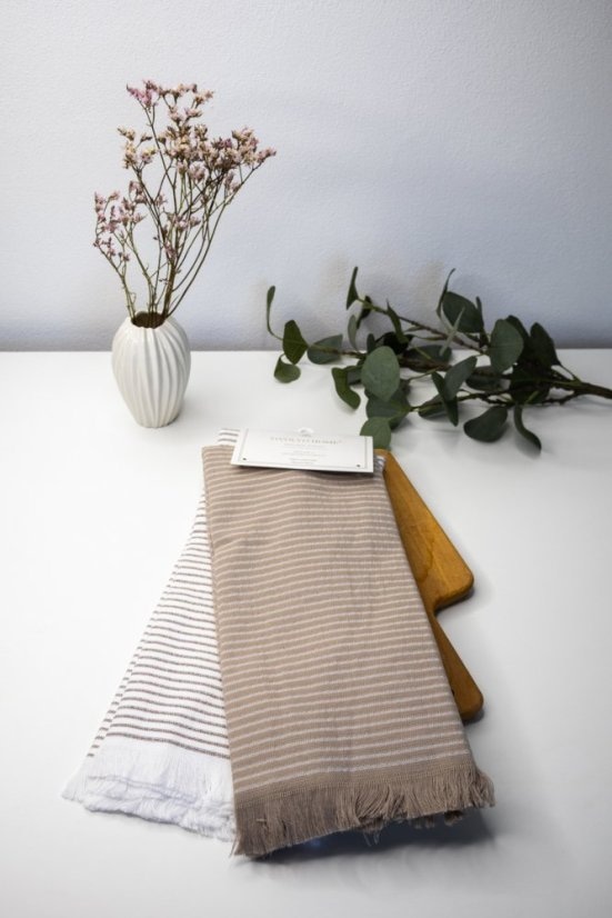 Kuhinjska krpa Lines - Akcija v trgovini Mercator