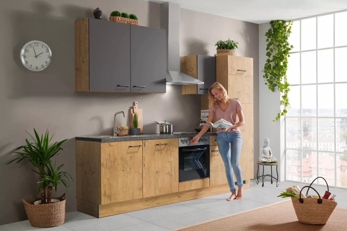 Kuhinjski blok Venda - Akcija v trgovini Lesnina