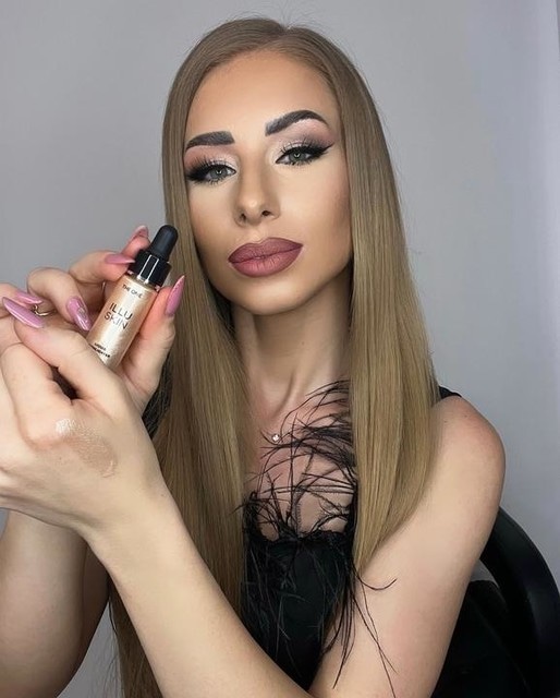 The ONE IlluSkin tekoči osvetljevalec 15 ml - Akcija v trgovini Oriflame