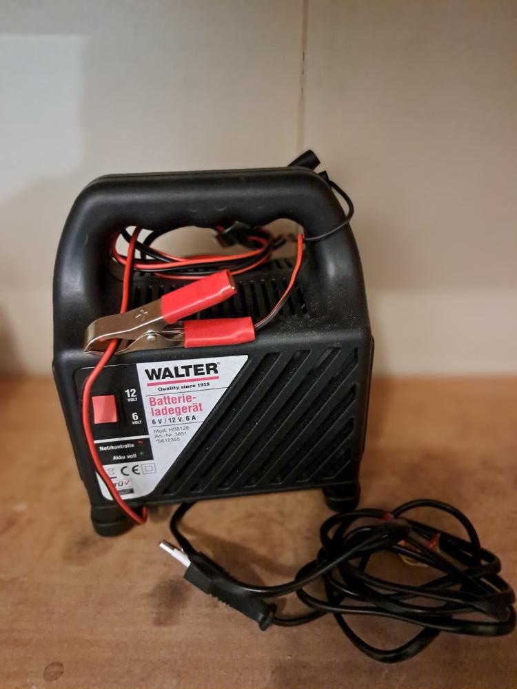 Polnilec za akumulatorje Walter - Akcija v trgovini Jager