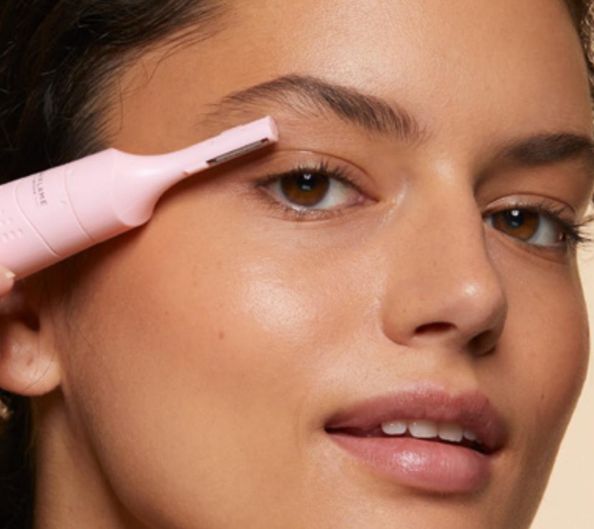 Beam prirezovalnik dlačic za obraz in telo Oriflame - Akcija v trgovini Oriflame