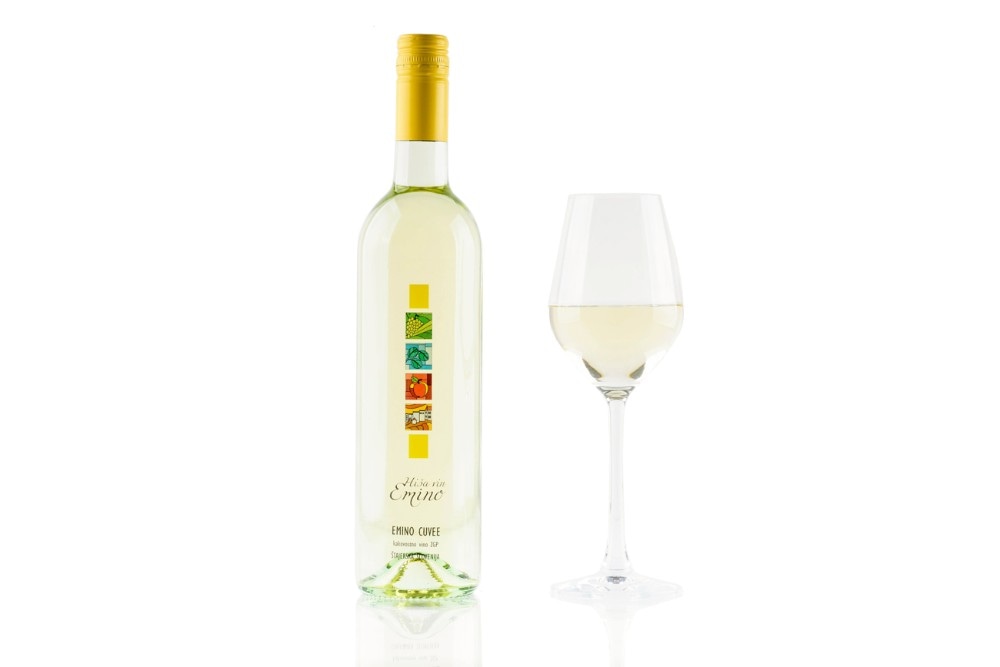 Pubec mlado vino cuvee 0,75 L Vinska klet Emino Akcija v trgovini Jager
