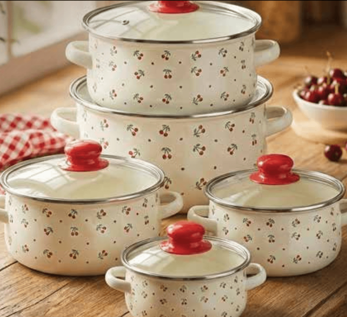 Emajliran set loncev 10 DELNI SET - Akcija u trgovini Mercator