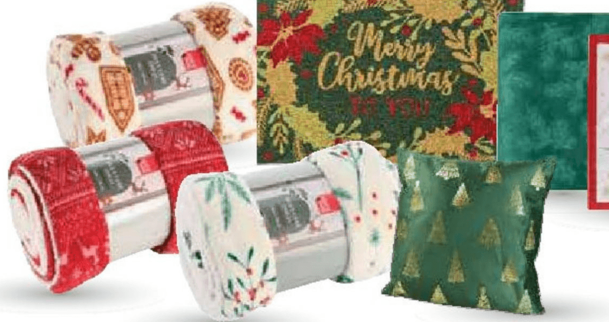 Kuhinjski tekstil, odeje in okrasne blazine z novoletnimi motivi - Akcija v trgovini Mercator