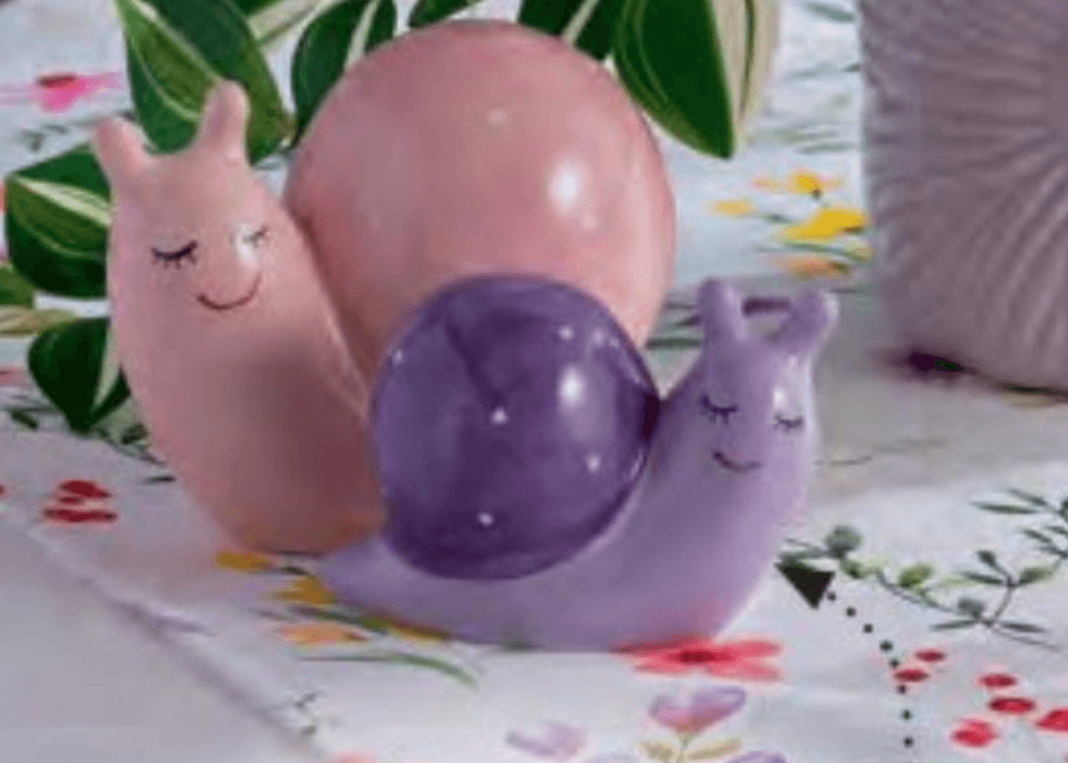 Dekorativna figura - Akcija v trgovini NKD