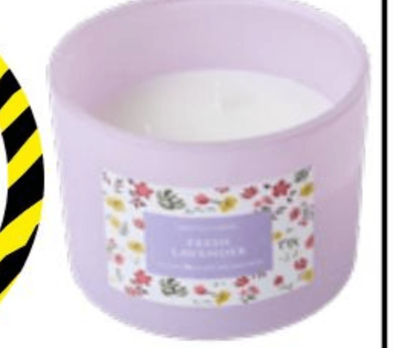 Dišeča sveča - Akcija v trgovini Tedi