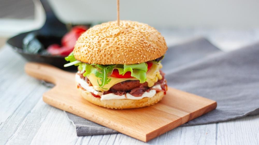 SPAR BBQ Rastlinski Burger 2 x 130 g - Akcija v trgovini Spar