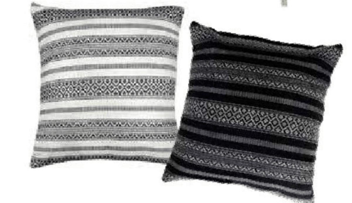 Okrasna blazina Lines - Akcija v trgovini Mercator