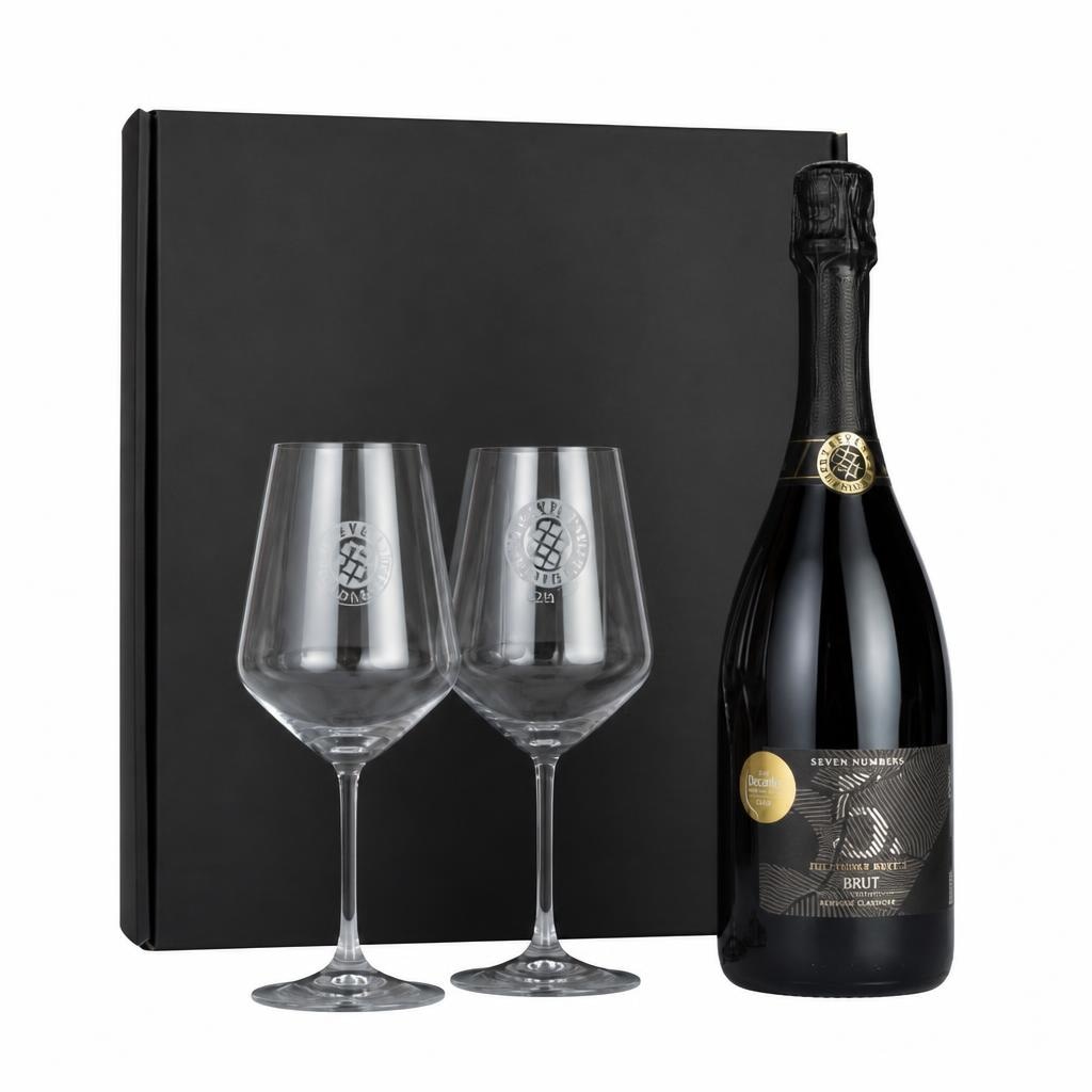 Seven Numbers Peneči trenutki z zlatim Decanterjem Brut 0,75 L Akcija v trgovini Kompas Shop