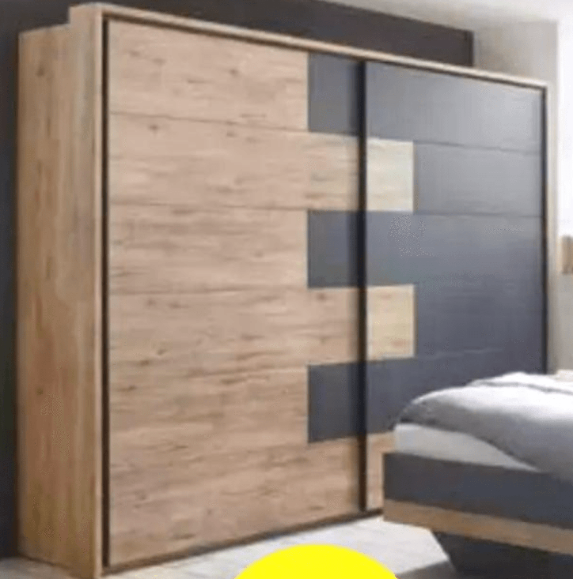 OMARA Z DRSNIMI VRATI