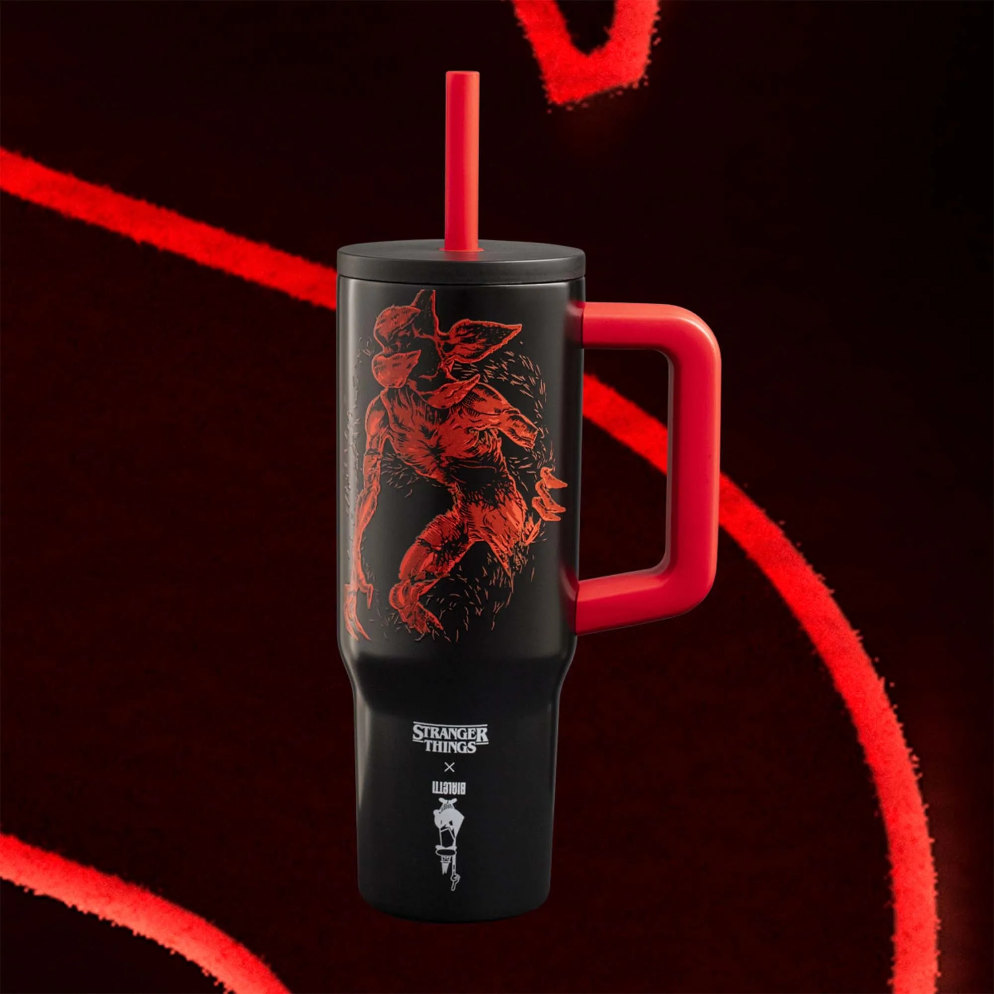 Tumbler z ročajem in slamico Stranger Things 900 ml