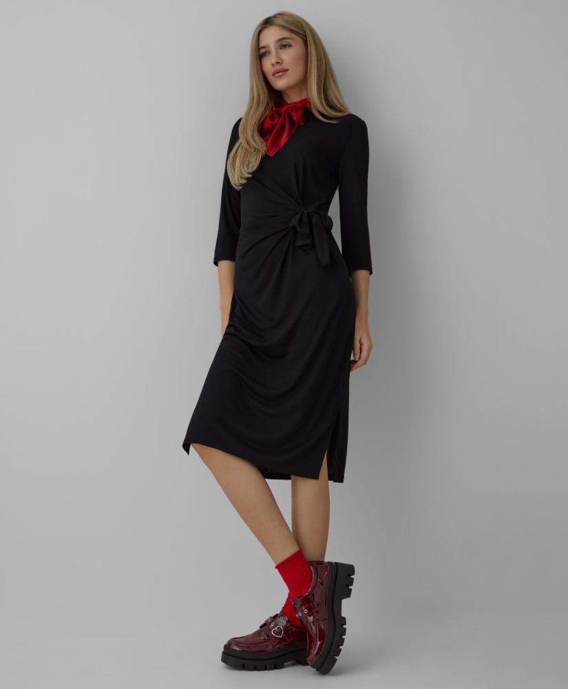 Obleka z zavezovanjem - Akcija v trgovini Pepco