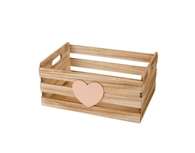 Leseni zaboj s srcem - Akcija v trgovini Tedi