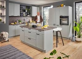 Kuhinja z otokom „FOCUS" - Akcija v trgovini Mömax