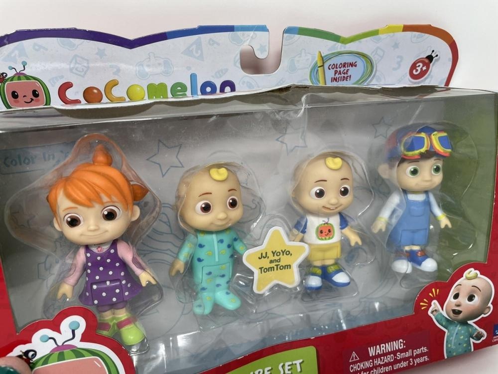 CoComelon Set 4 figuric 4 figurice: 2x JJ, 1x TomTom in 1x YoYo.