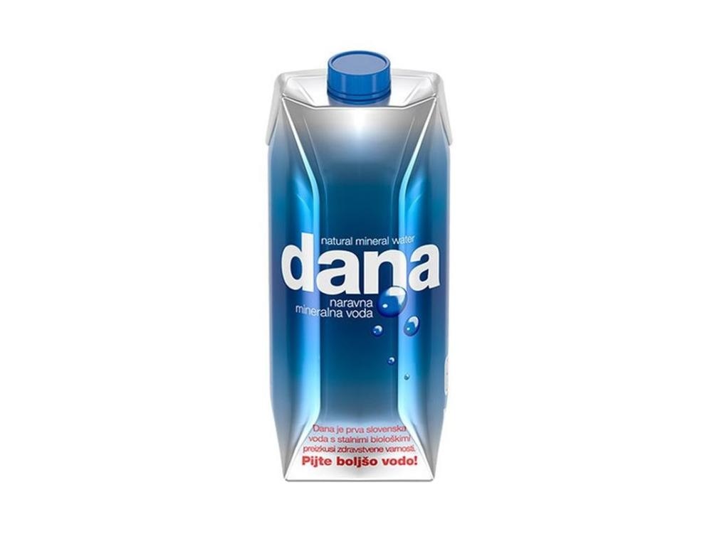 Voda Dana 0,75 l