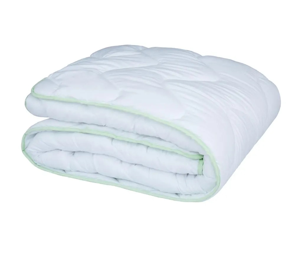 Prešita odeja Rubin Aloe Vera mere cca 140 x 200 cm - Akcija v trgovini Spar