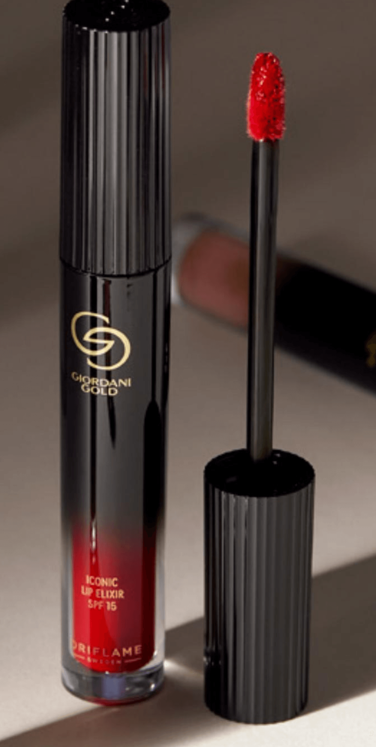 Giordani Gold Iconic Lip Elixir tekoÄa Å”minka Plush Berry 3.5 ml - Akcija v trgovini Oriflame