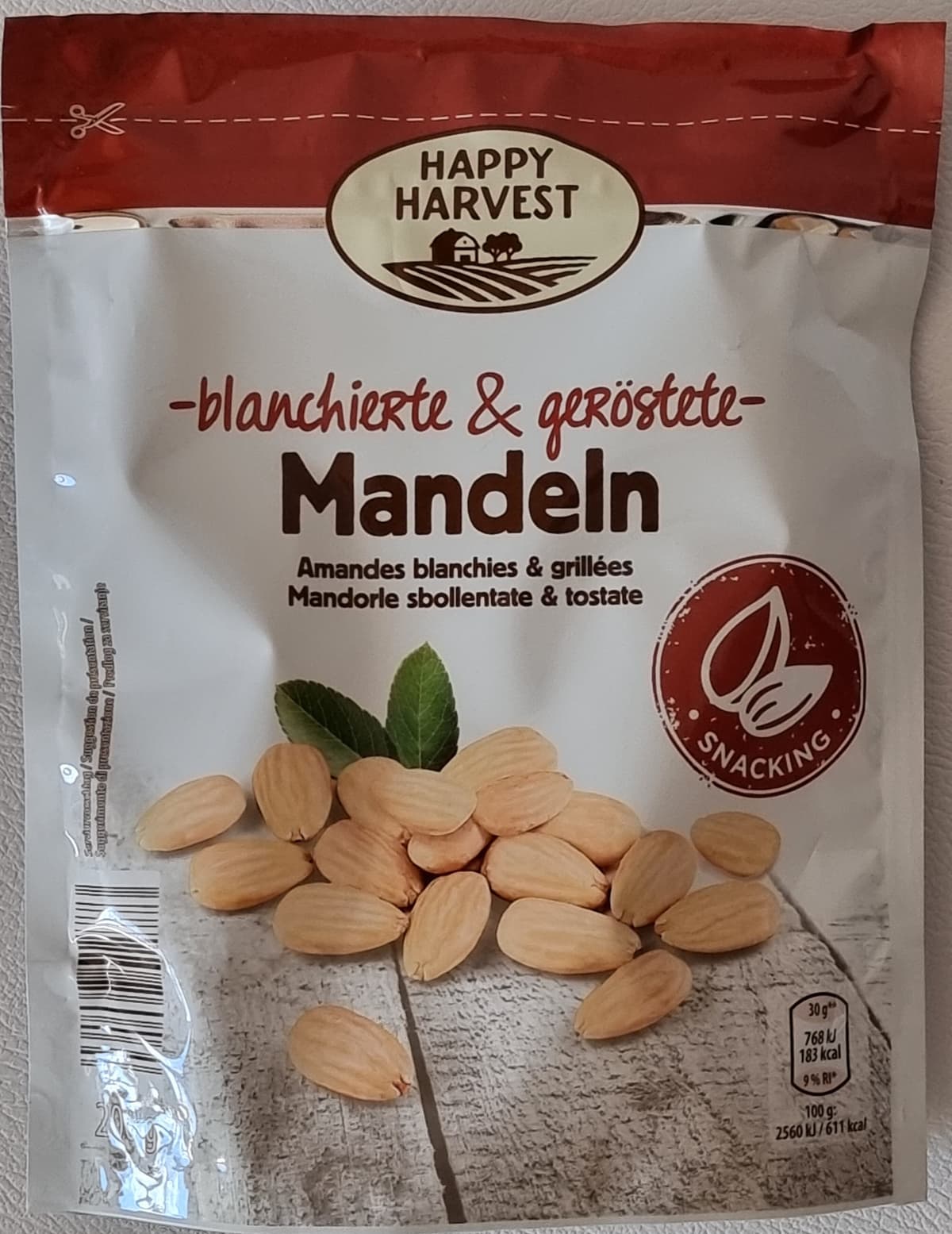 Blanširani in praženi mandlji/lešniki 200 g HAPPY HARVEST Akcija v trgovini Hofer