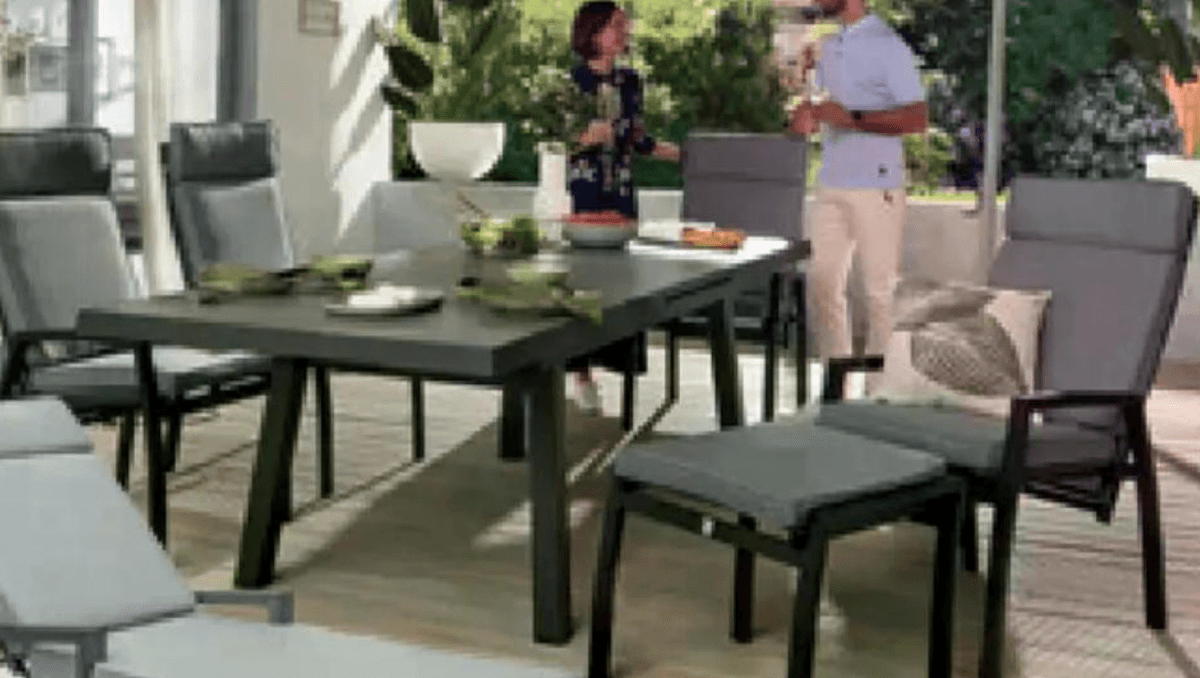 Stol - Akcija v trgovini Rutar