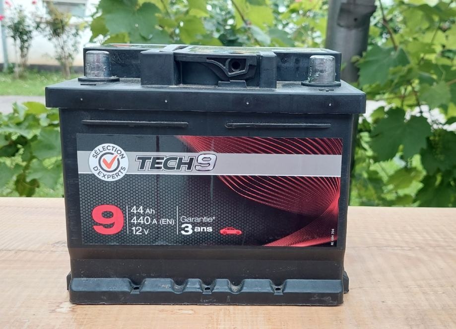 Akumulator Tech 9 44 Ah - Akcija v trgovini E.Leclerc