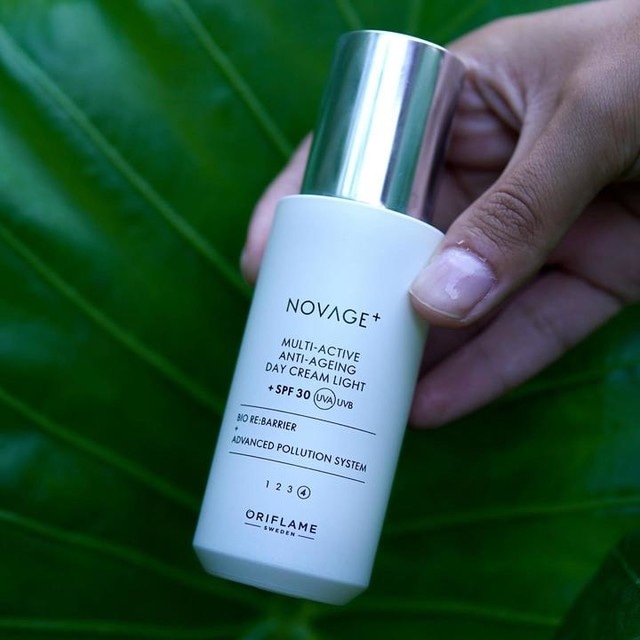 Novage+ Multi-Active lahka dnevna krema proti staranju 50 ml - Akcija v trgovini Oriflame
