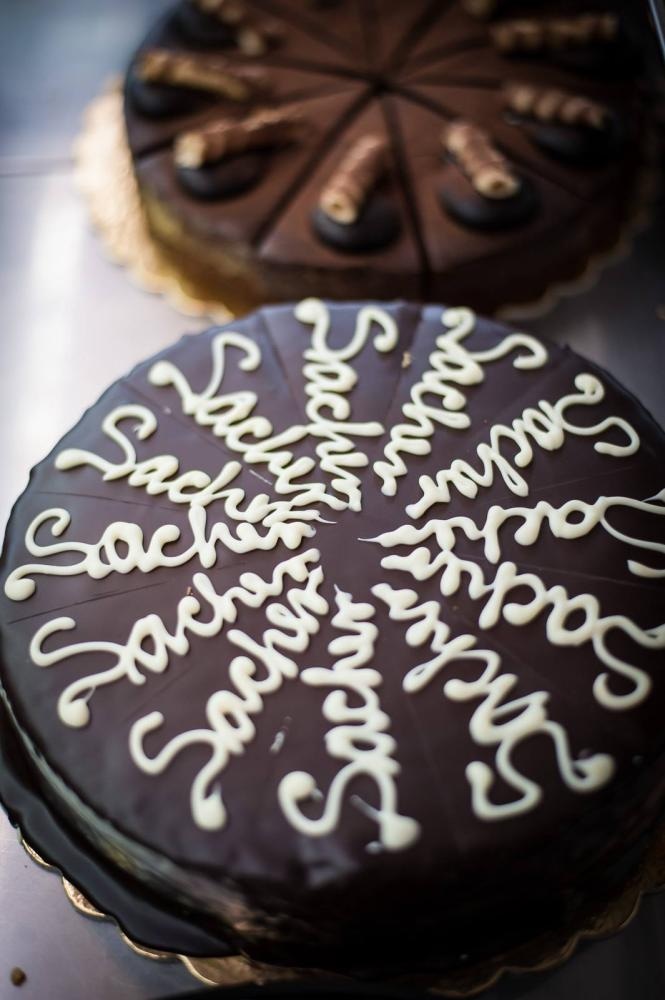 Sacher torta 14-16 kosov - Akcija v trgovini E.Leclerc