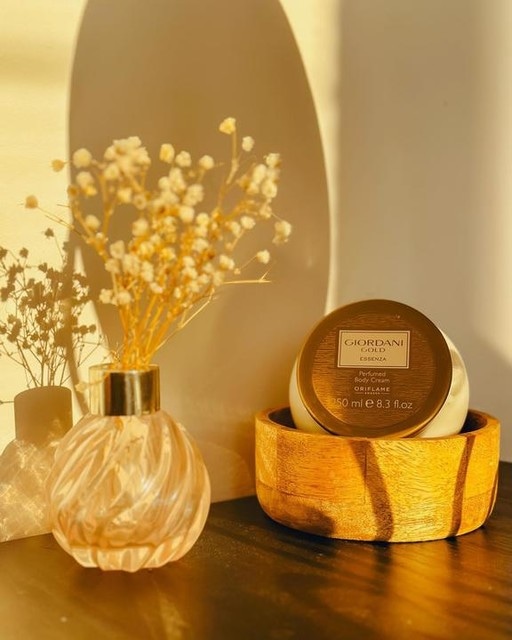 Giordani Gold Essenza odišavljena krema za telo 250 ml - Akcija v trgovini Oriflame