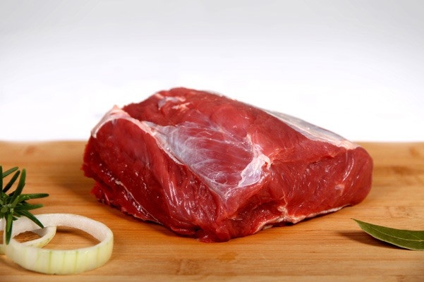 Goveje pleče 1 kg - Akcija v trgovini Tuš