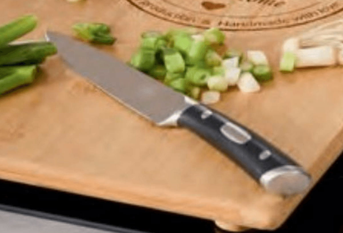 Univerzalni nož - Akcija v trgovini NKD