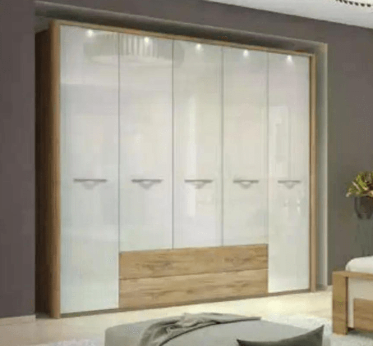 Omara HOM'IN - Akcija v trgovini Lesnina