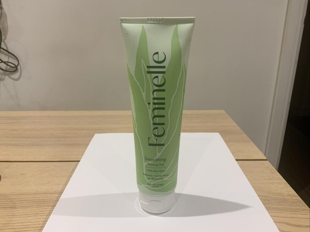 Feminelle gladilni gel za britje z aloe vero 150 ml - Akcija v trgovini Oriflame