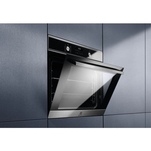 Vgradna pečica Electrolux EOF6P76BX Akcija v trgovini Jager