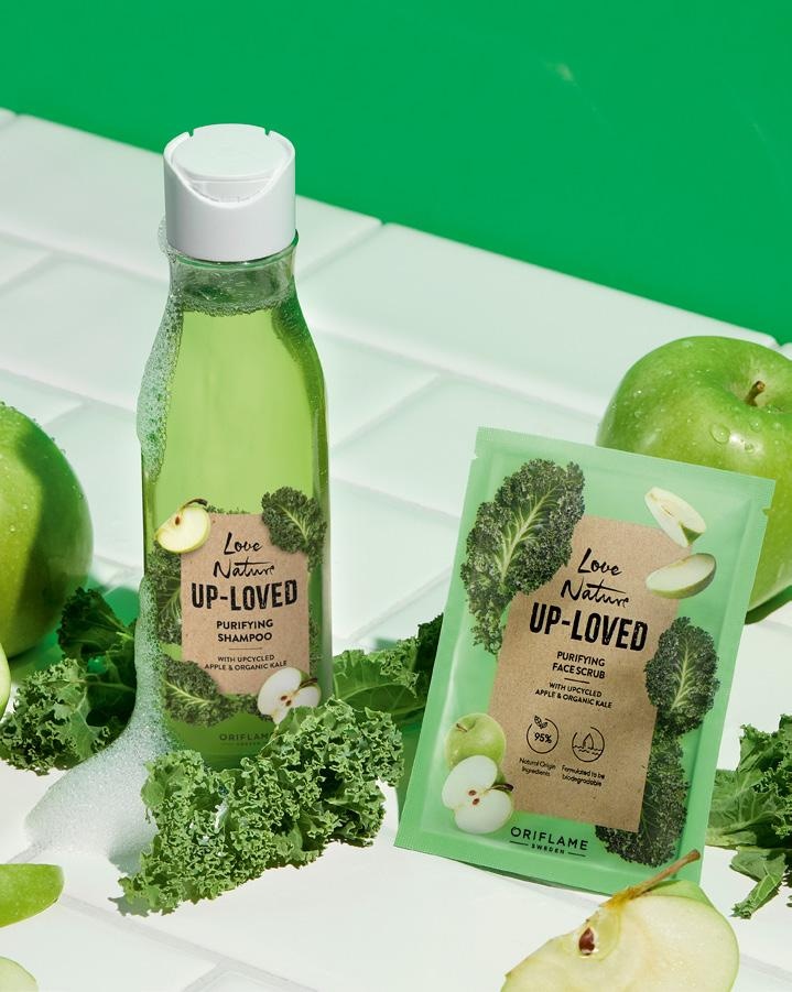 Love Nature Up-Loved hranilni balzam brez izpiranja z bananinimi cvetovi in acai 150 ml - Akcija v trgovini Oriflame